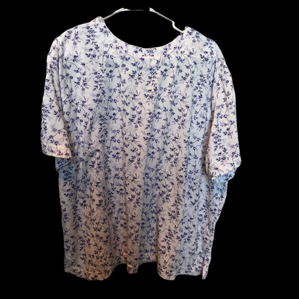 Bonnie Evans T shirt blouse white w small blue leaves crew neck short sleeve 3XL